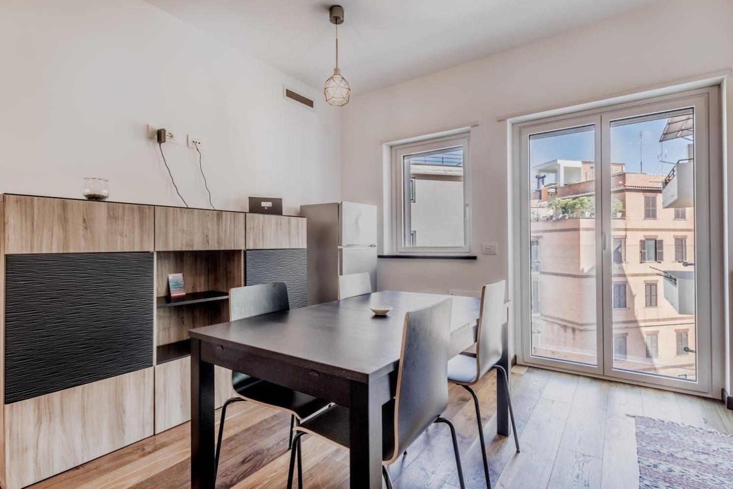 Monteverde Sunny Apartment โรม ภายนอก รูปภาพ