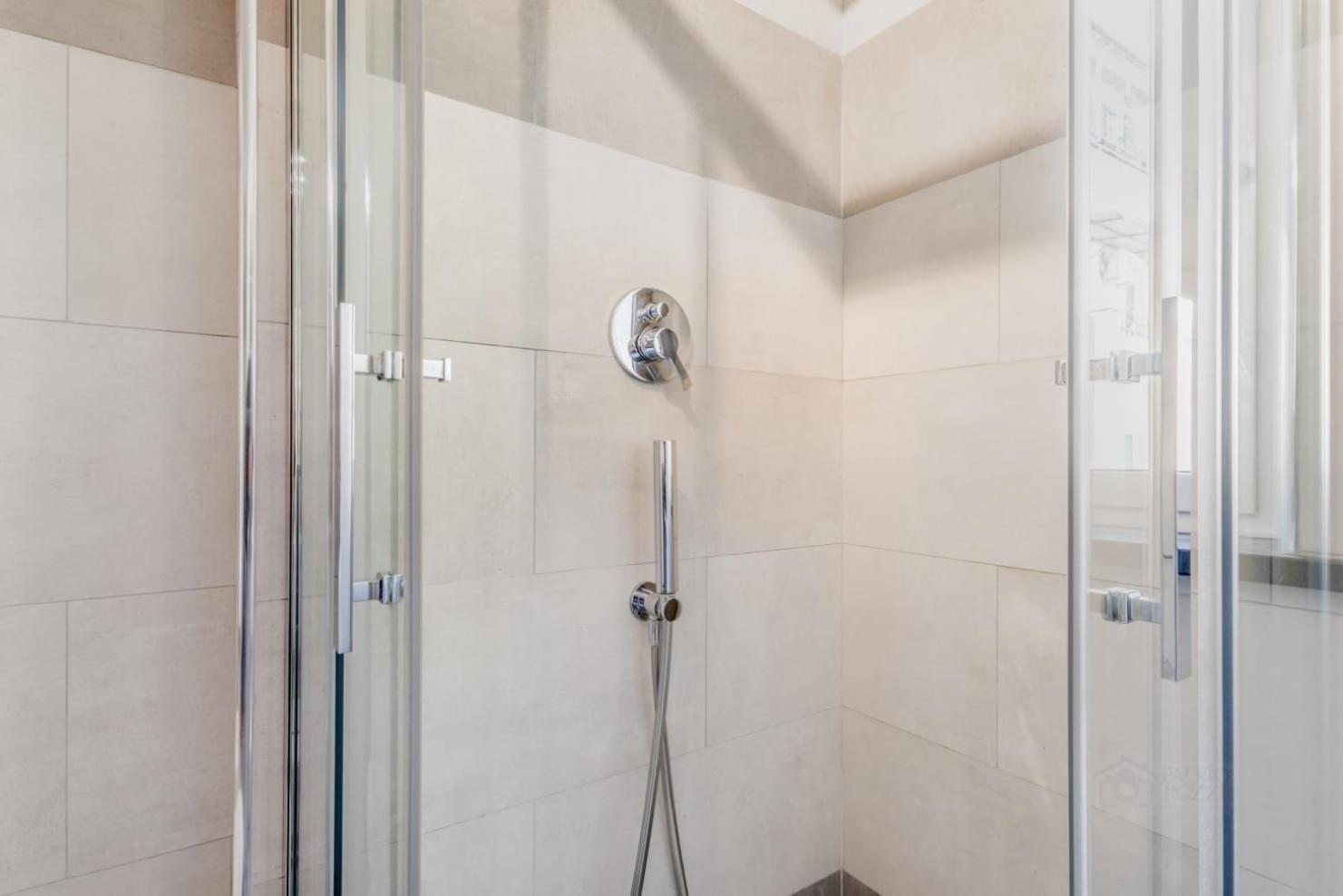 Monteverde Sunny Apartment โรม ภายนอก รูปภาพ